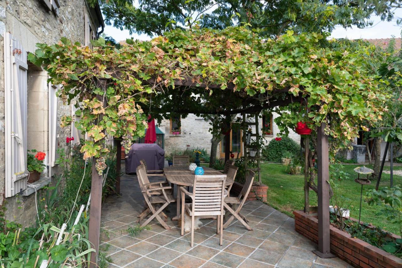 Apartamento La Ferme Des Nonains Montjavoult Exterior foto
